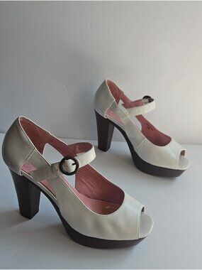 Jeffrey Campbell White Leather Peep Toe Platform Mary Jane Pumps